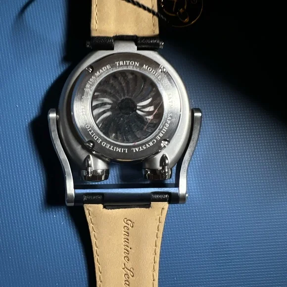 Never worn comes with original box and certificate of authenticity